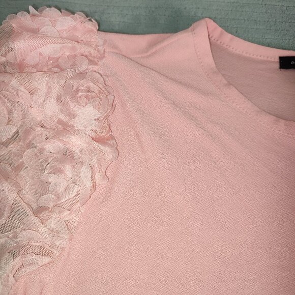 NEW - A Love Story Top Blouse Bridal Rose Pink Size M Roses on Sleeve Shirt - Picture 7 of 13